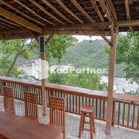 Baron Hill Resort Gunung Kidul Mitra Reddoorz Exterior foto