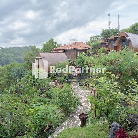 Baron Hill Resort Gunung Kidul Mitra Reddoorz Exterior foto