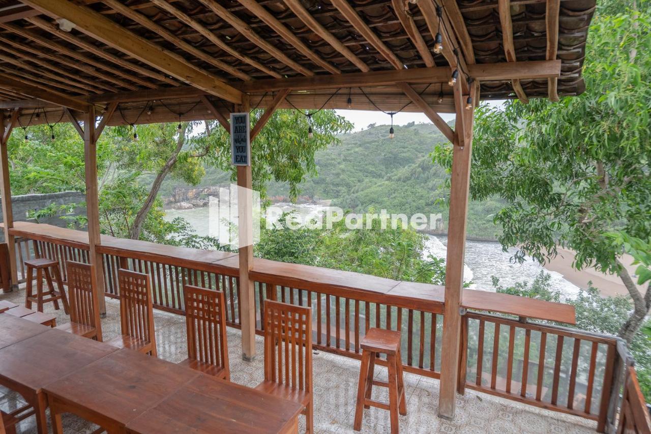 Baron Hill Resort Gunung Kidul Mitra Reddoorz Exterior foto
